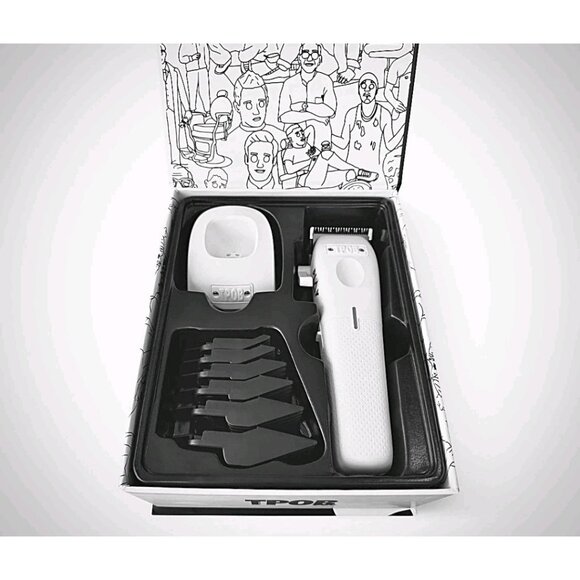 TPOB Play Clipper - WHITE OUT Edition - W CHARGING STAND NEW IN BOX SEALED - Picture 9 of 10